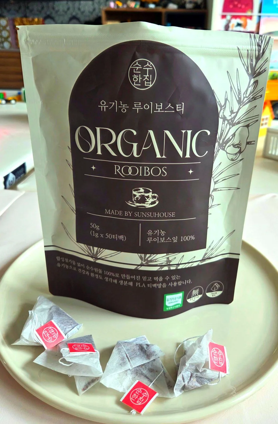 Organic Rooibos Tea Review: A Caffeine-Free Tea I Actually Enjoyed