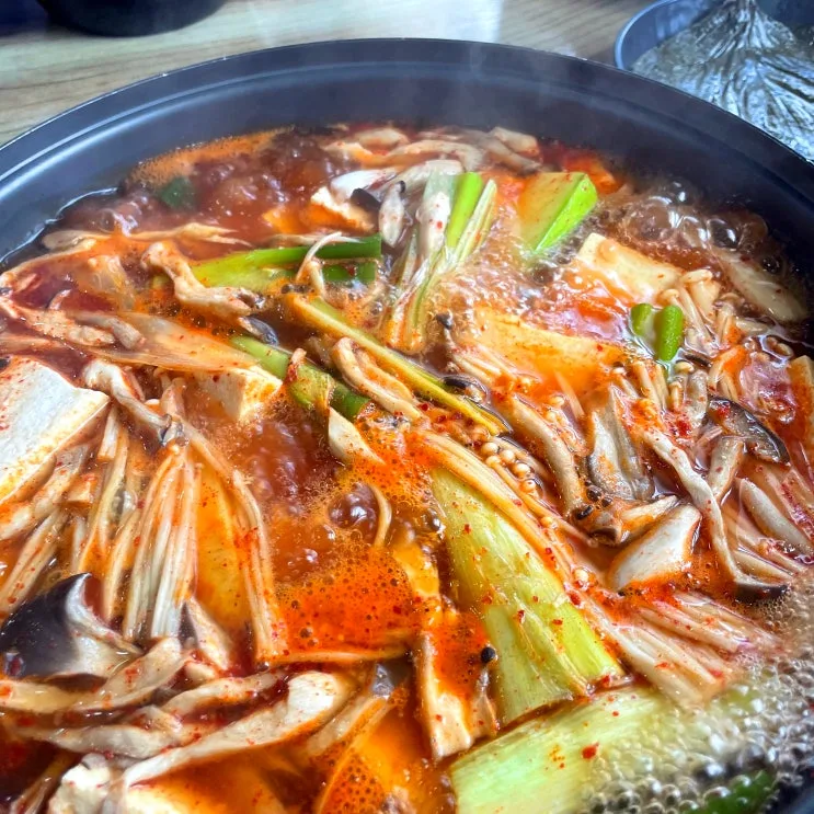 천안 병천 맛집 옛날맷돌손두부전문점, 두부전골 돌솥밥으로 먹은 점심