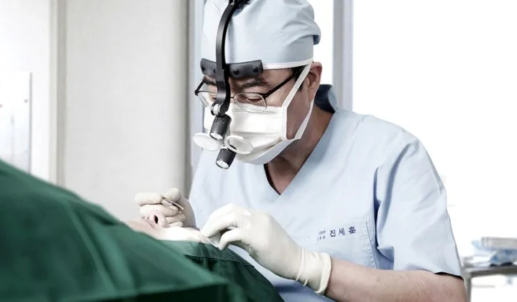 주름시술추천, 보톡스·필러만 찾기 전에 주름 모양부터 확인하세요