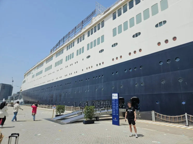UAE・ドバイのQE2宿泊レポ｜歴史ある客船ホテルに1泊してみた