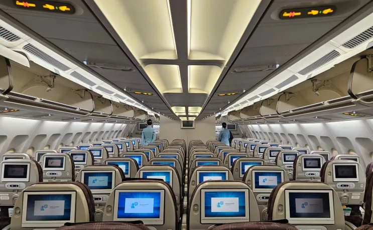 Korean Air KE171 KE180 Economy Review: Incheon to Hong Kong Round Trip