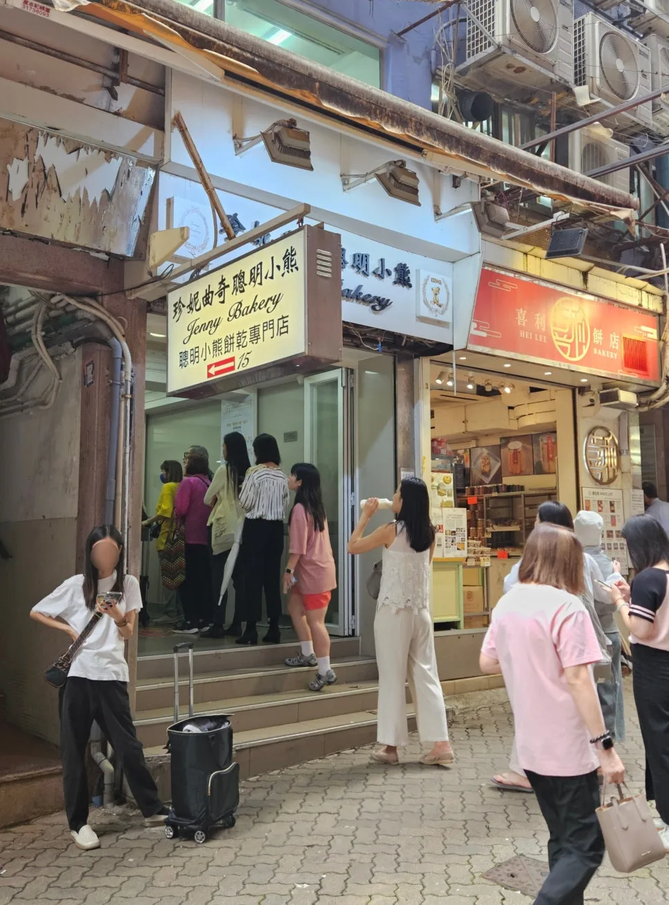 香港 ジェニークッキーの定番土産、Jenny Bakery上環店の外観