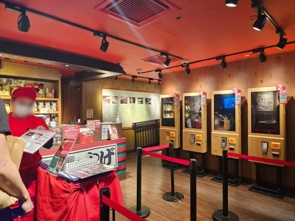 空いていた時間帯の店内