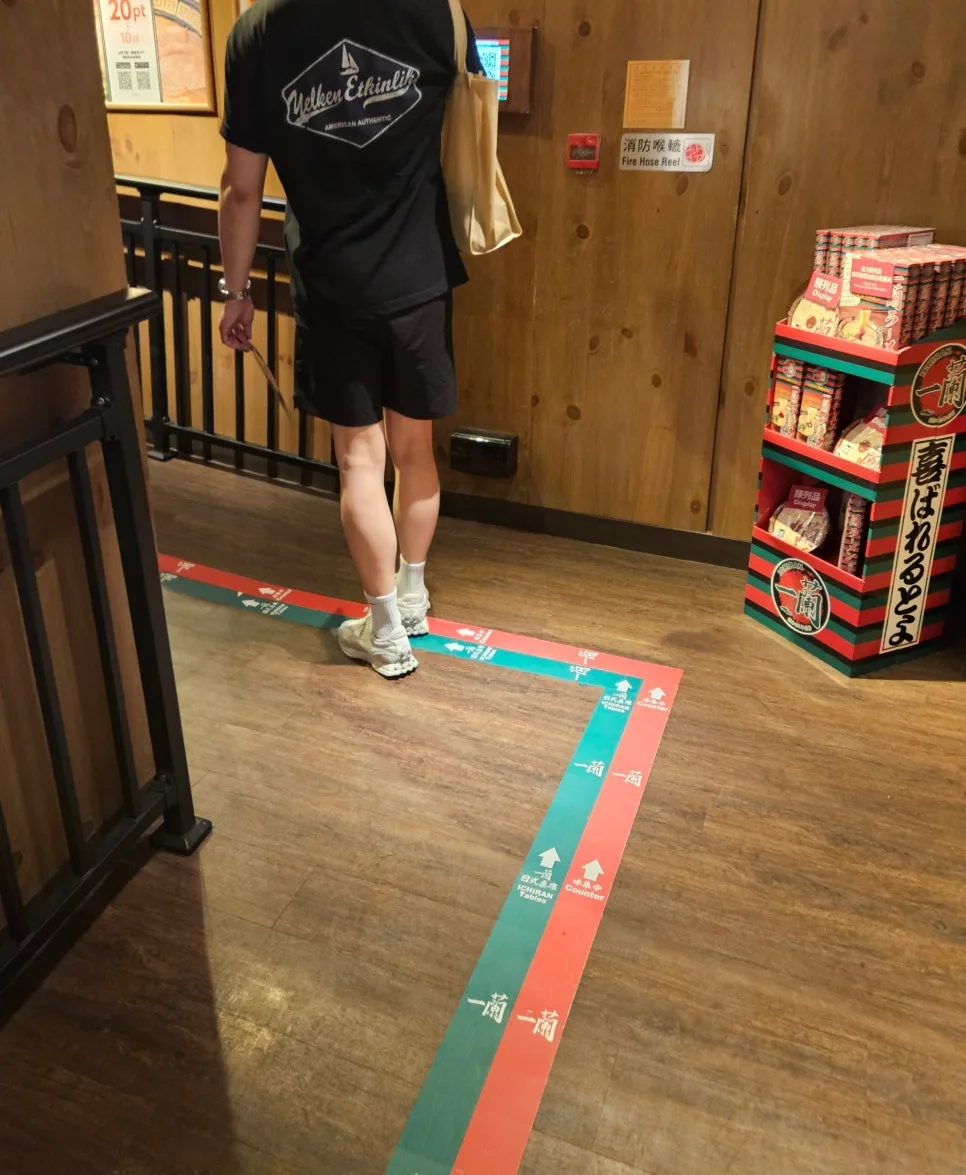 キオスクとグッズ売り場