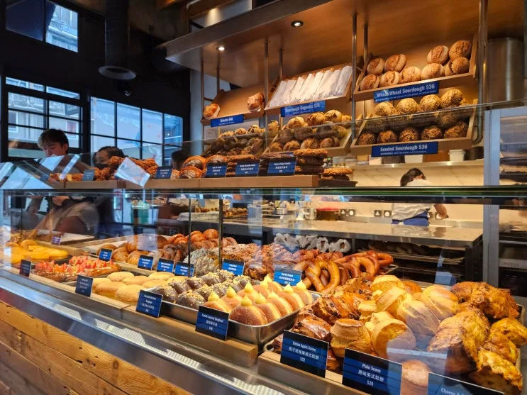Bakehouse Egg Tart Review: A Must-Try Stop in Hong Kong