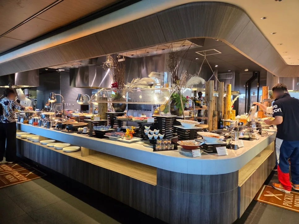 Hotel Collective Okinawa breakfast buffet spread